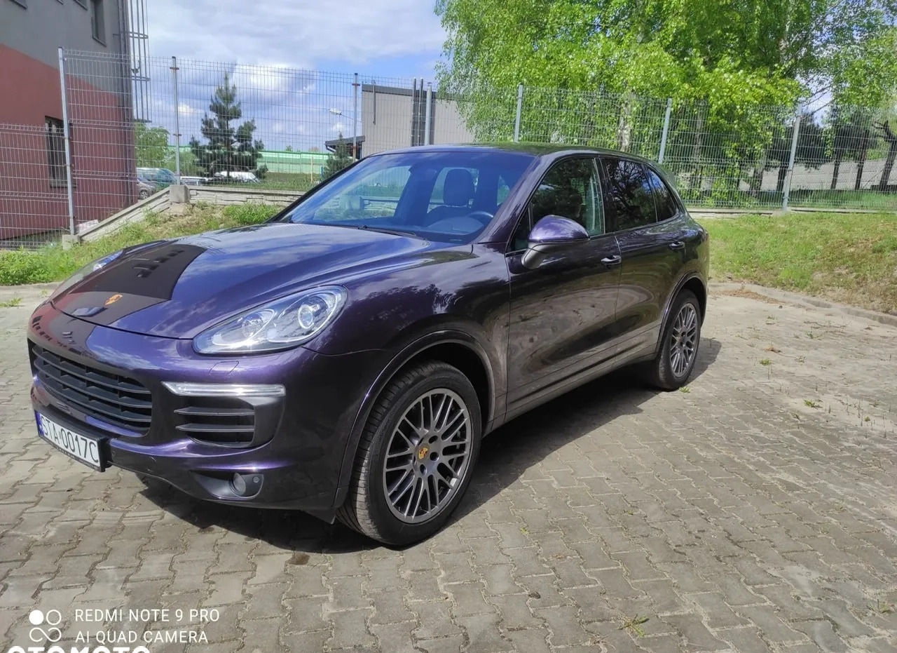 Porsche Cayenne cena 165000 przebieg: 88000, rok produkcji 2017 z Poznań małe 277